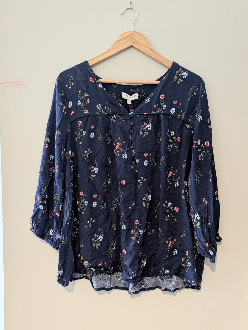 Skies Are Blue Devan Curvy Navy Blue Floral Button Down Top NWT 2X